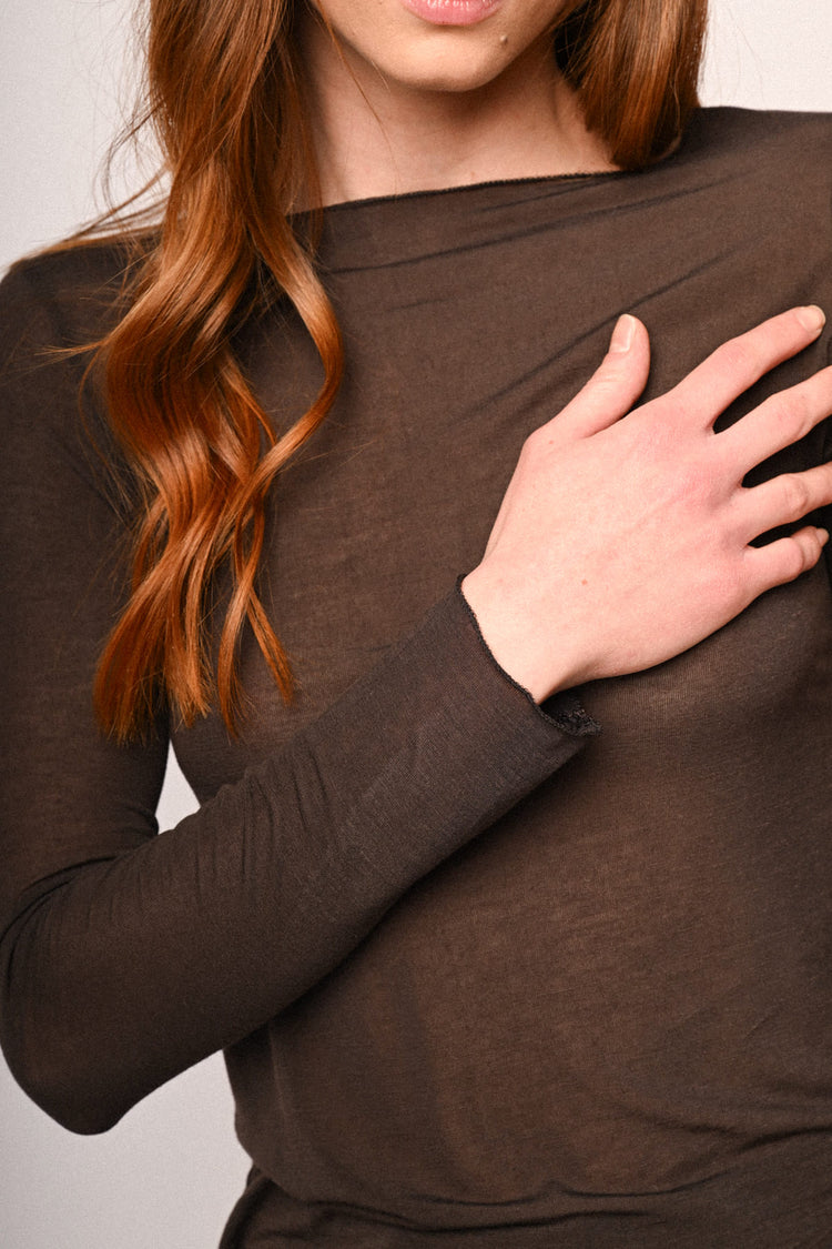 Boat neckline basic knit top