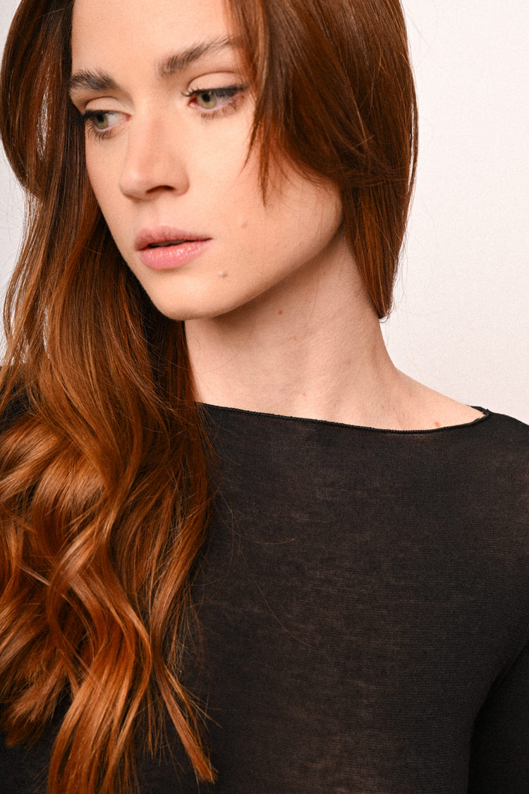 Boat neckline basic knit top