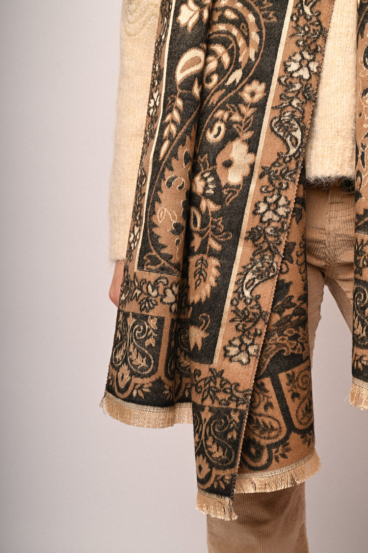 Ethnic motif jacquard scarf