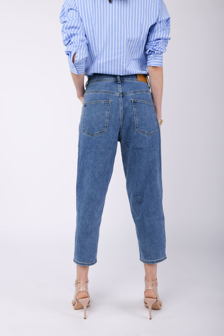 Mom fit jeans