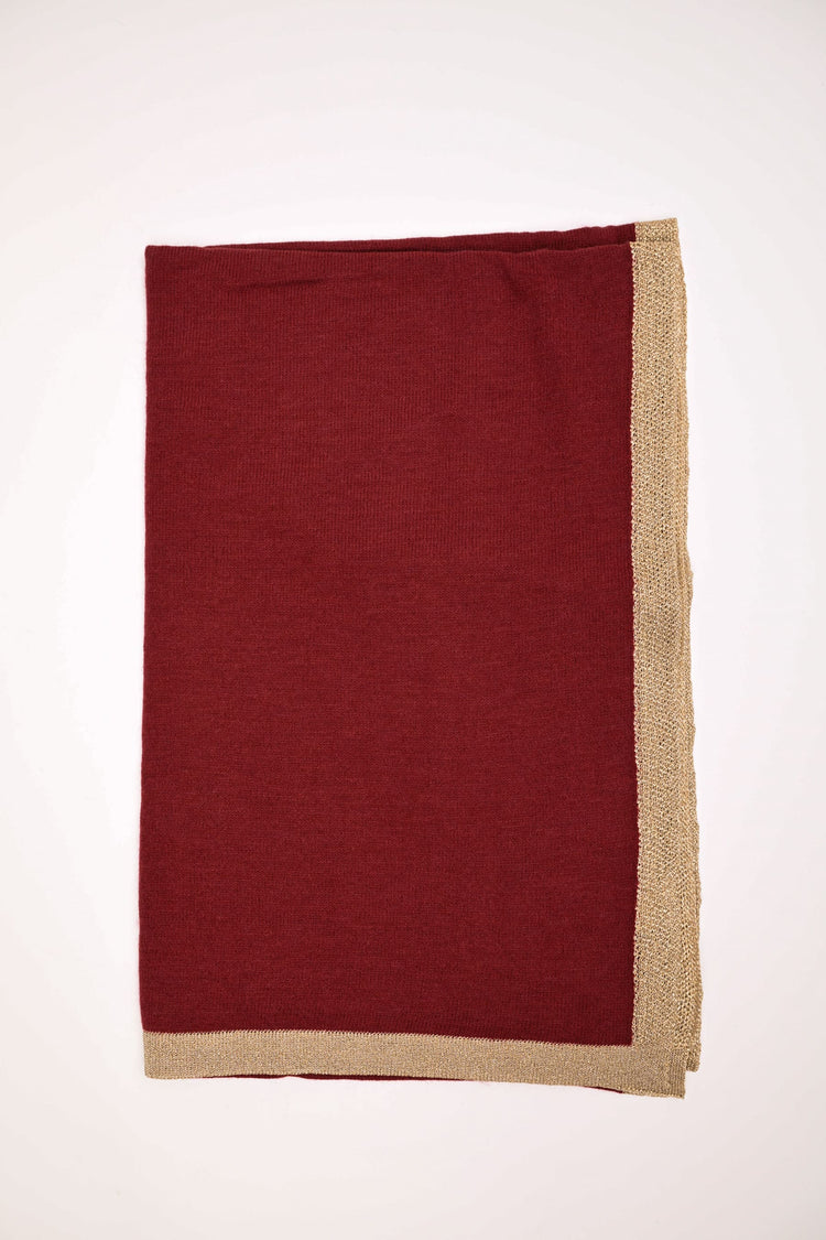Contrast edge scarf