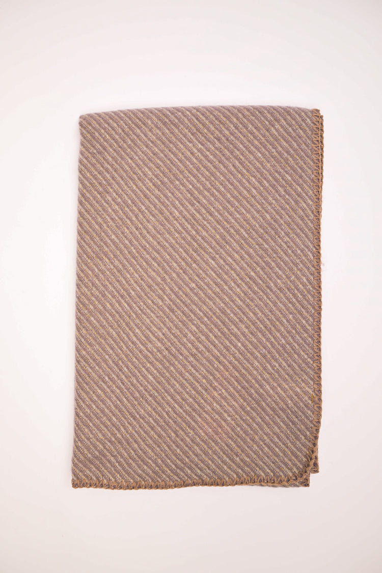 Diagonal ribs scarf