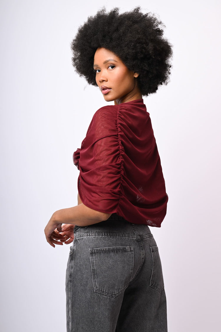 Coprispalle in tulle con rosa 3D