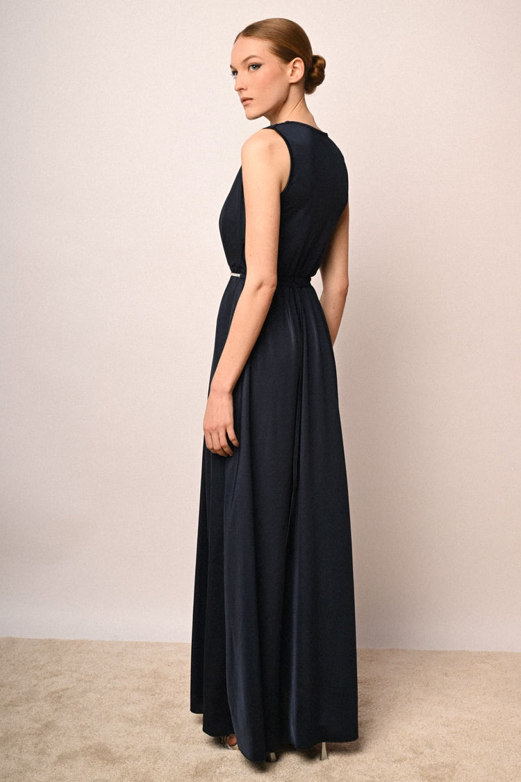 Jewel-belt pleated long dress