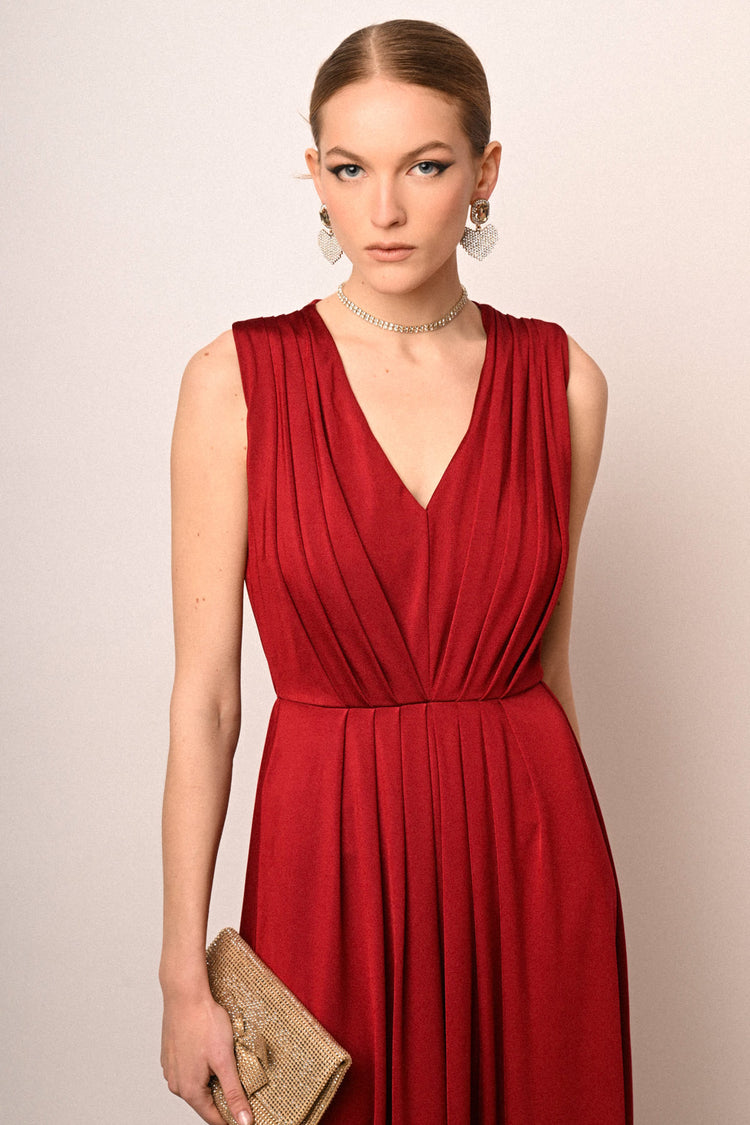 Jewel-belt pleated long dress