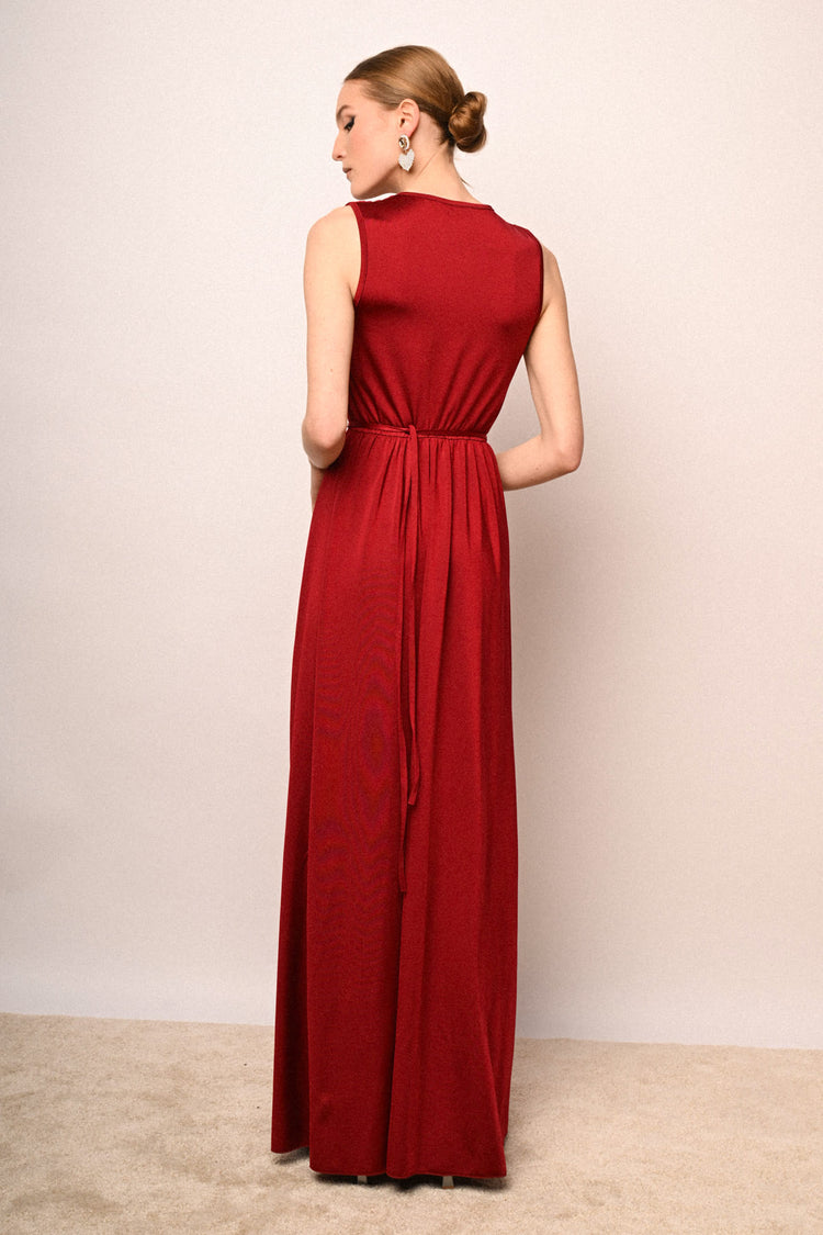 Jewel-belt pleated long dress