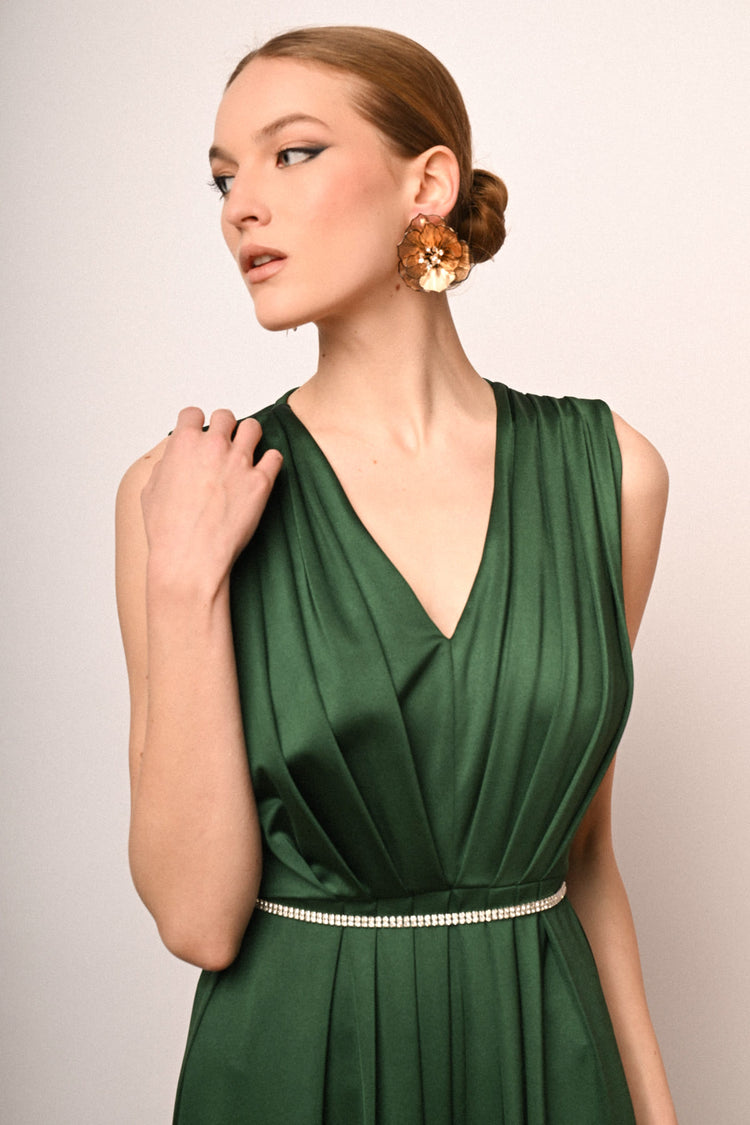 Jewel-belt pleated long dress
