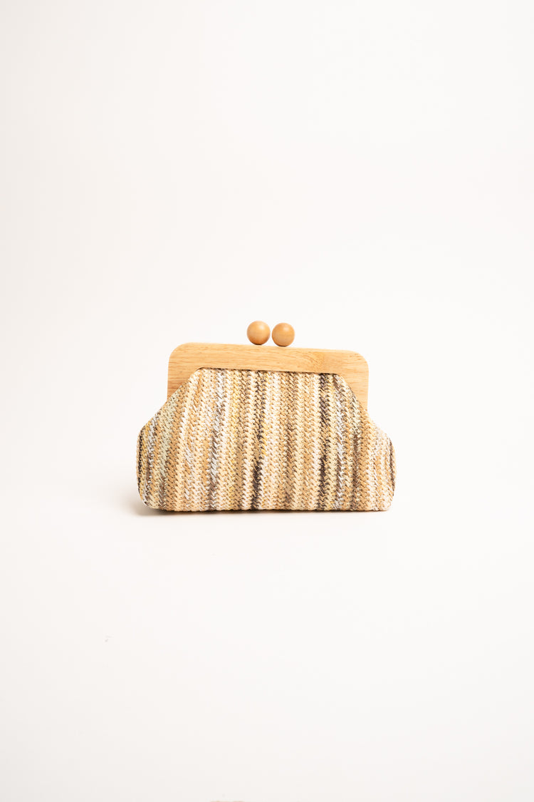 Beige striped straw clutch