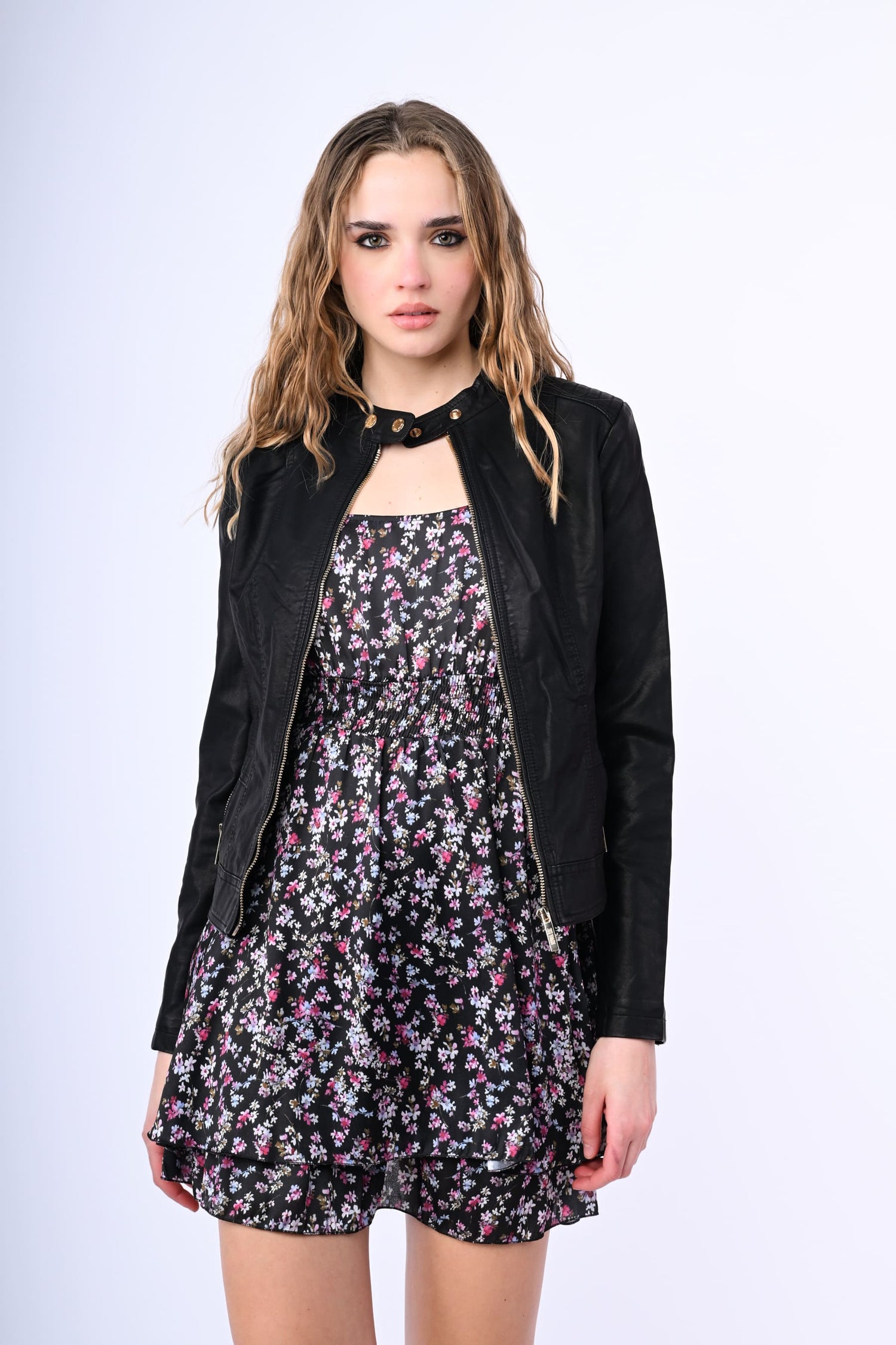 KF12679NE-23_2_5_9280811c-9a6d-4308-9f61-791200fdbff6