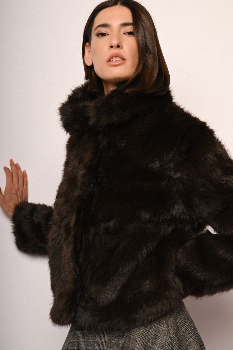 Faux fur short jacket