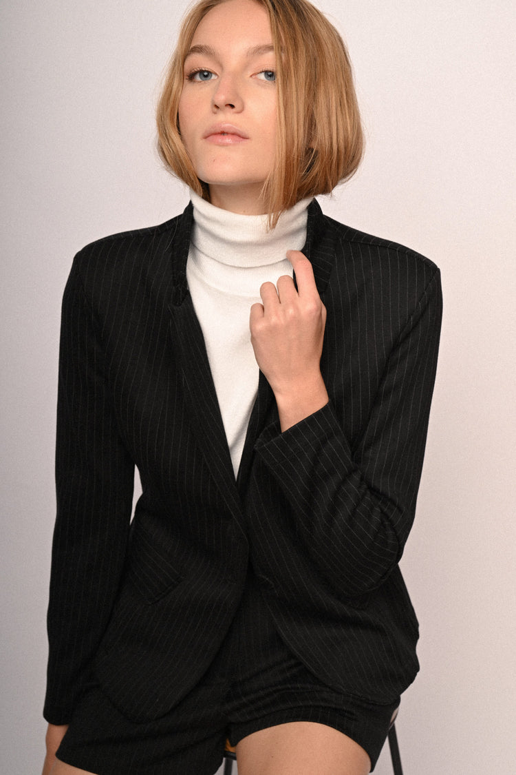 Pinstriped single-breasted blazer