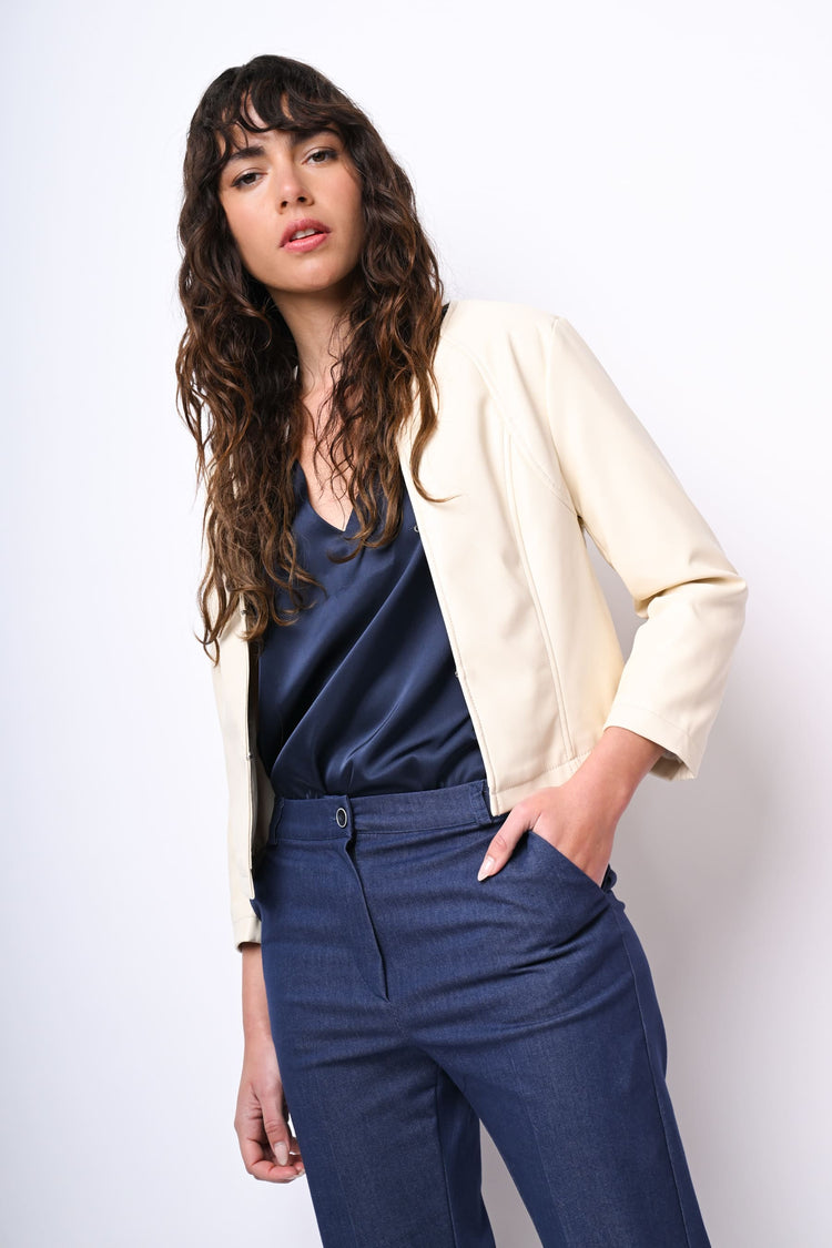 Hooks-and-eyes faux leather jacket