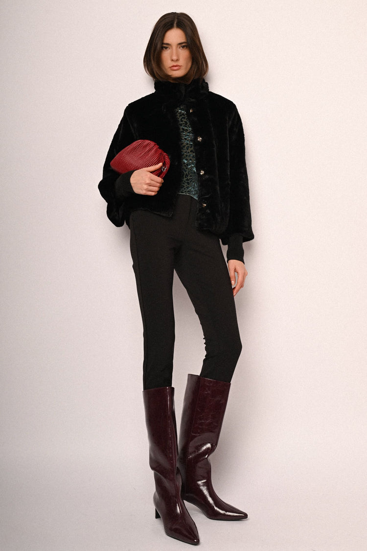 Slim-fit basic trousers