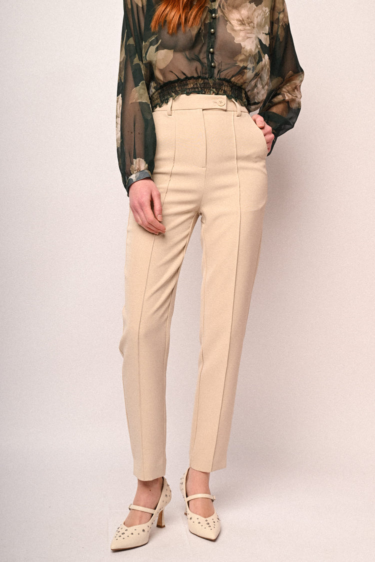 Topstitching slim-fit trousers