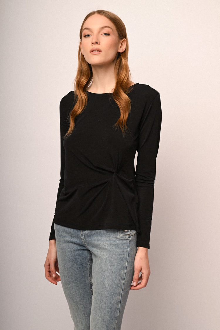 Knot long-sleeved top