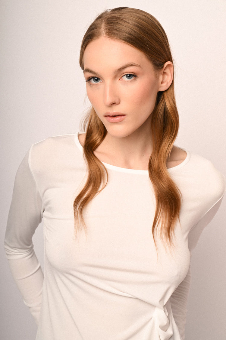 Knot long-sleeved top