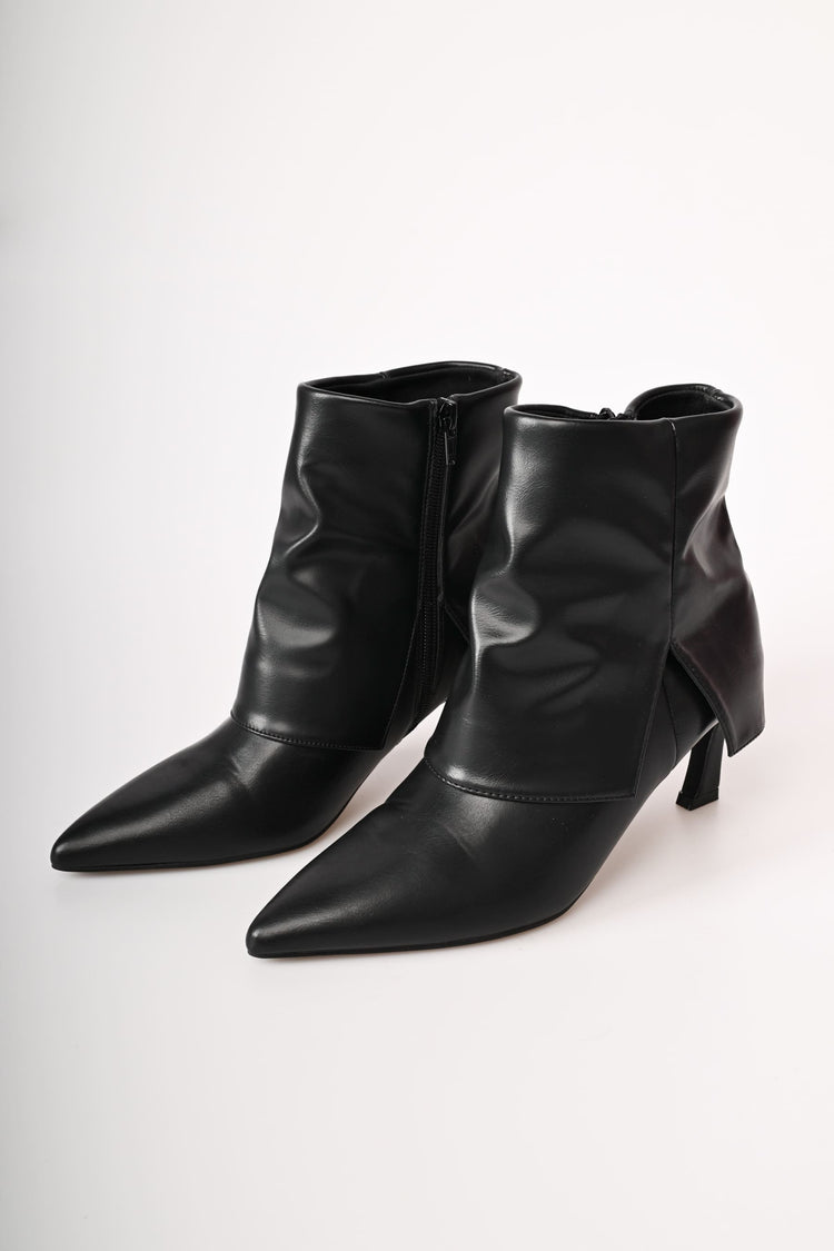 Maxi turn-up ankle boots