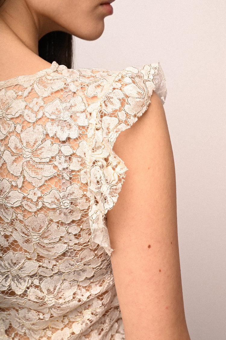 Lace cropped top