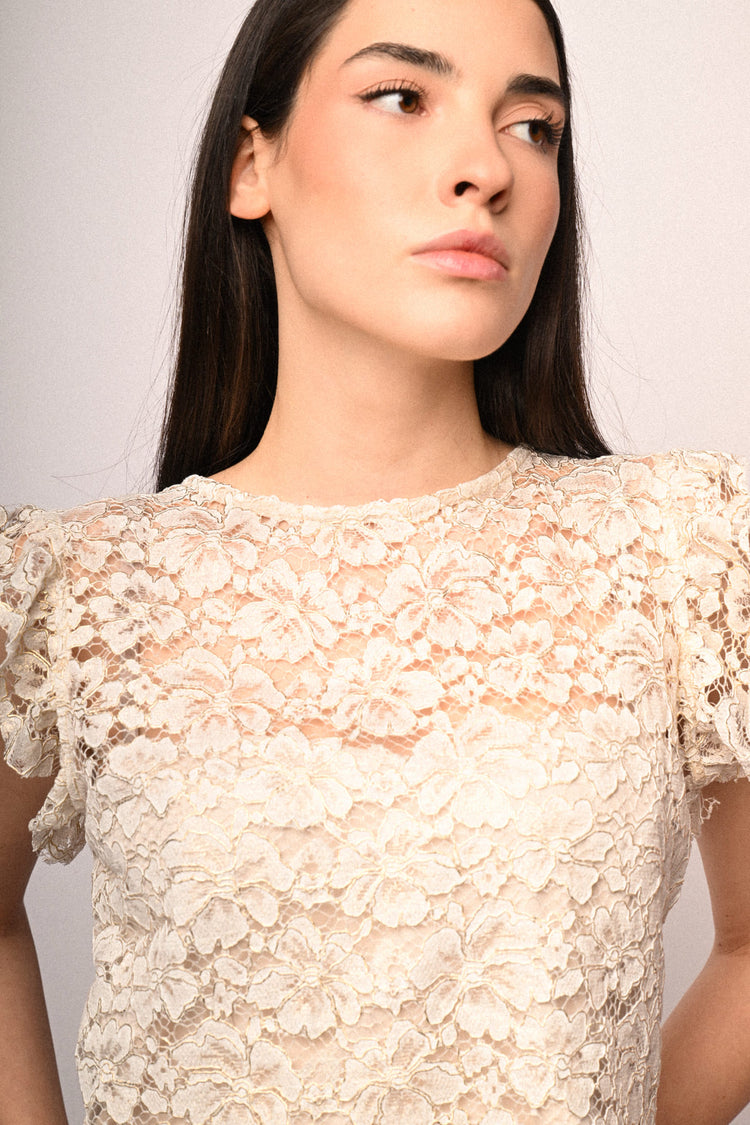 Lace cropped top