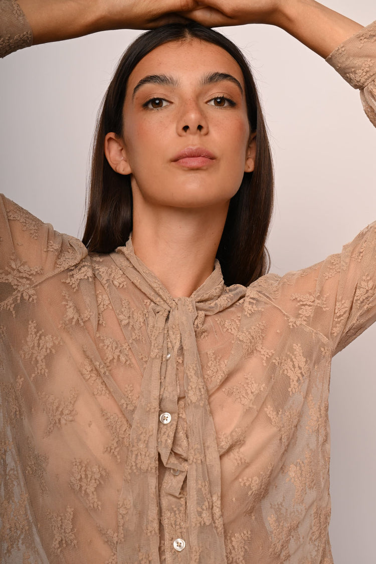 Pussy-bow-neck lace shirt