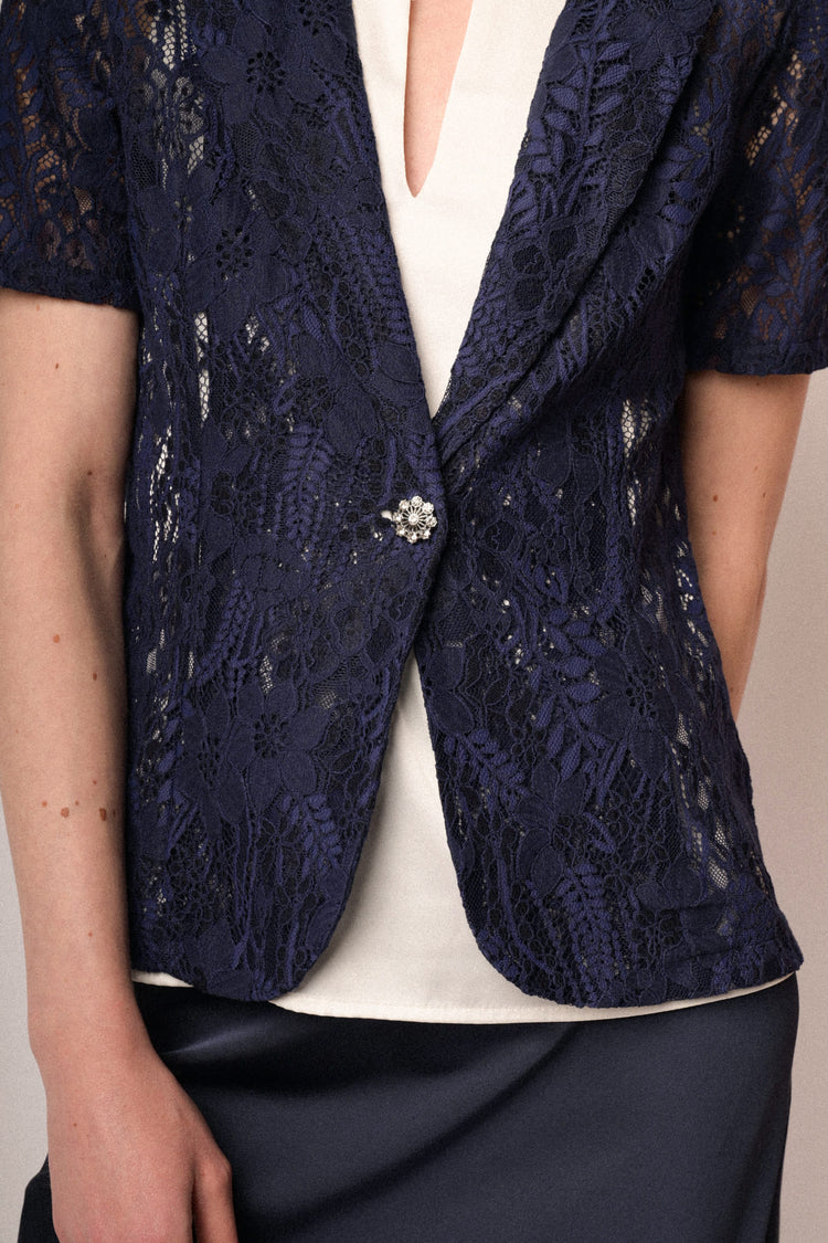 Blue lace half-sleeved blazer
