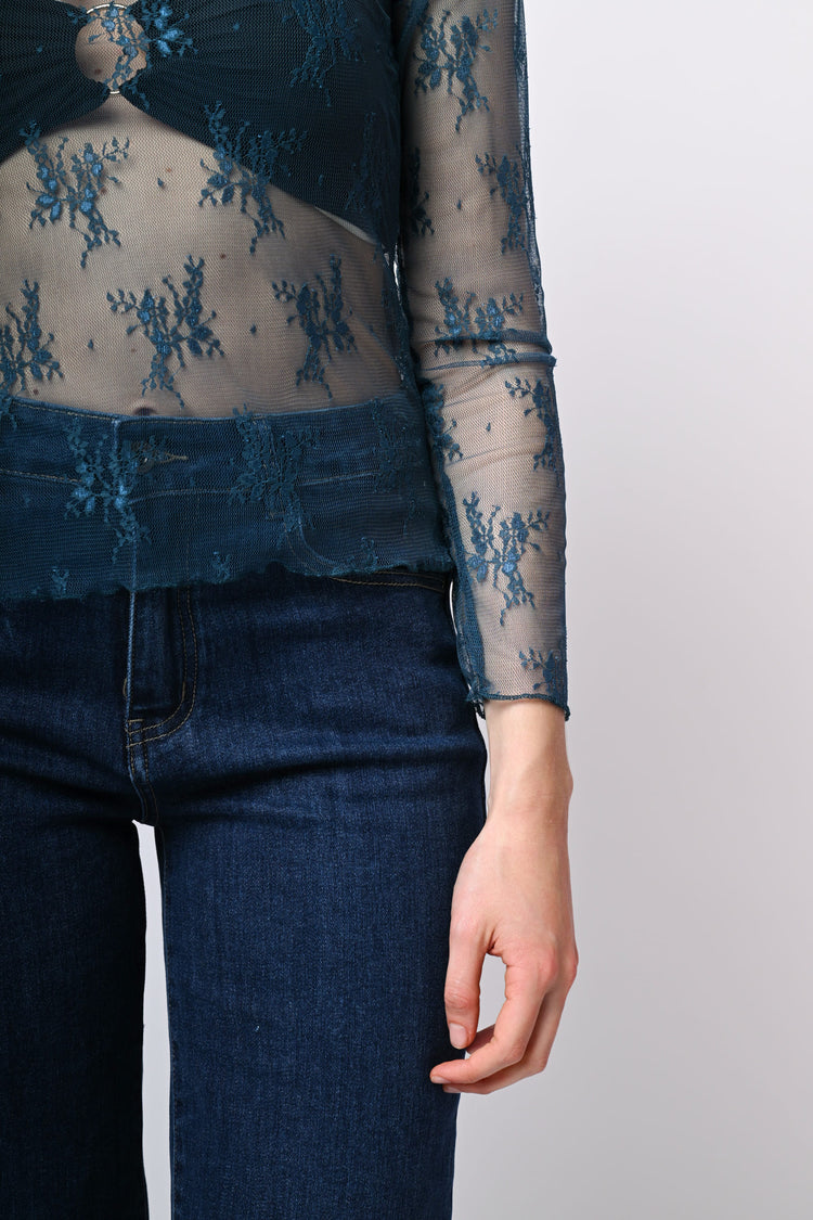 Top in tulle con ricami e scollo a cratere