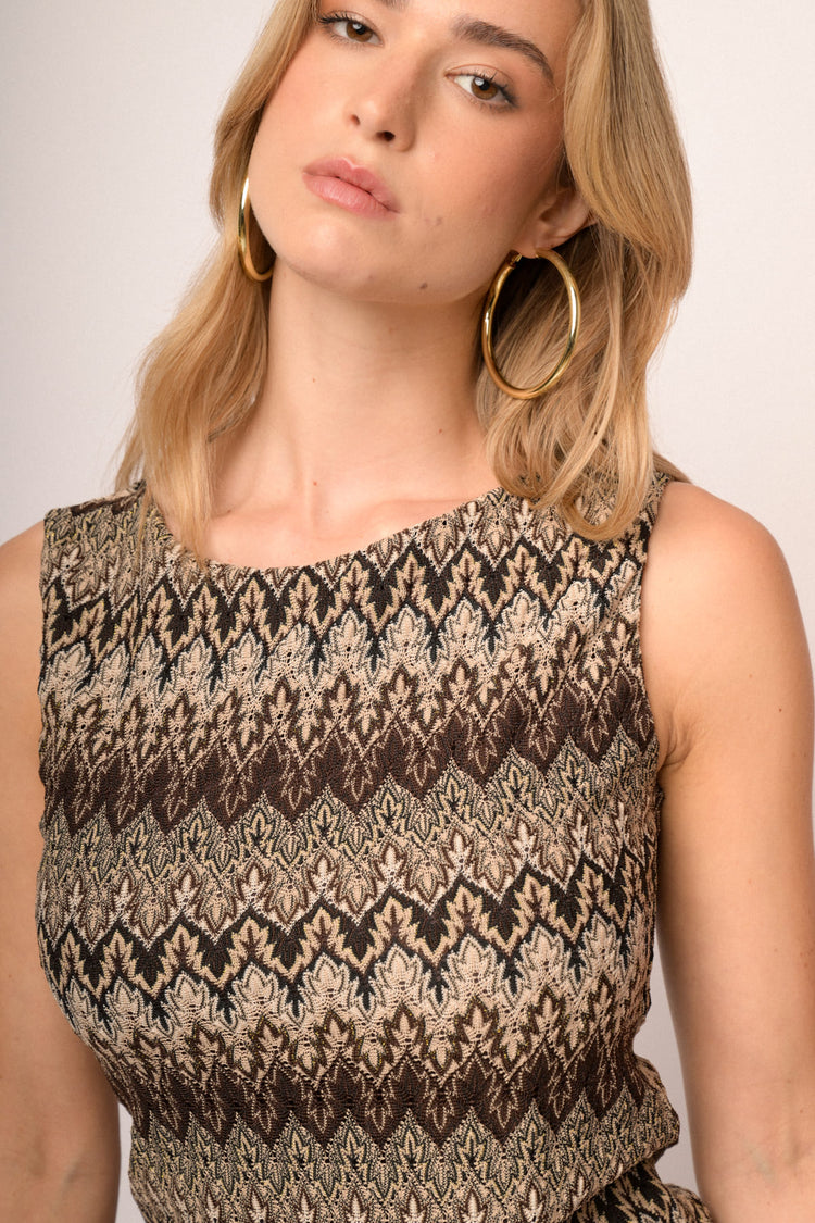 Multicolor zig-zag striped top