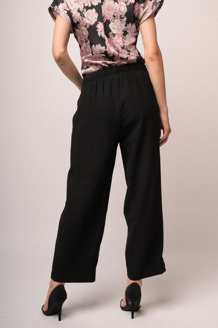 Pantaloni baggy con bottoni