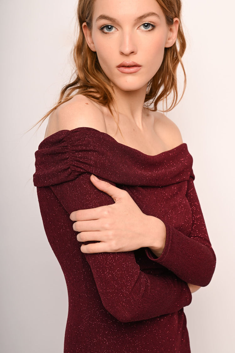 Off-the-shoulder long dress