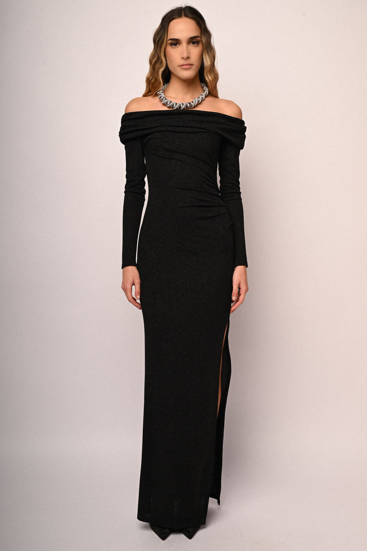 Off-the-shoulder long dress