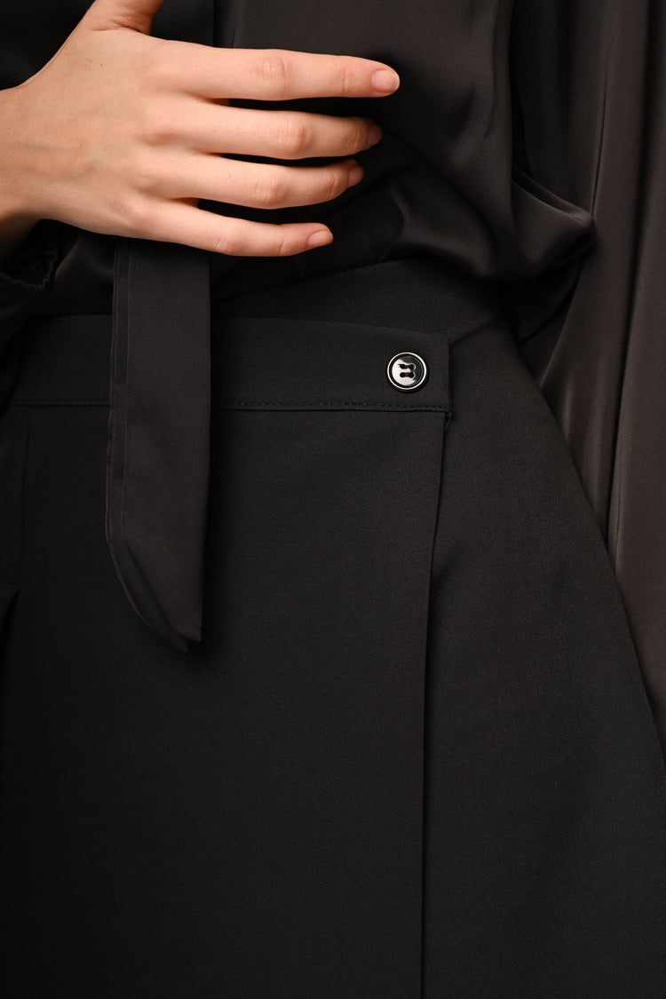 Button pleated skort