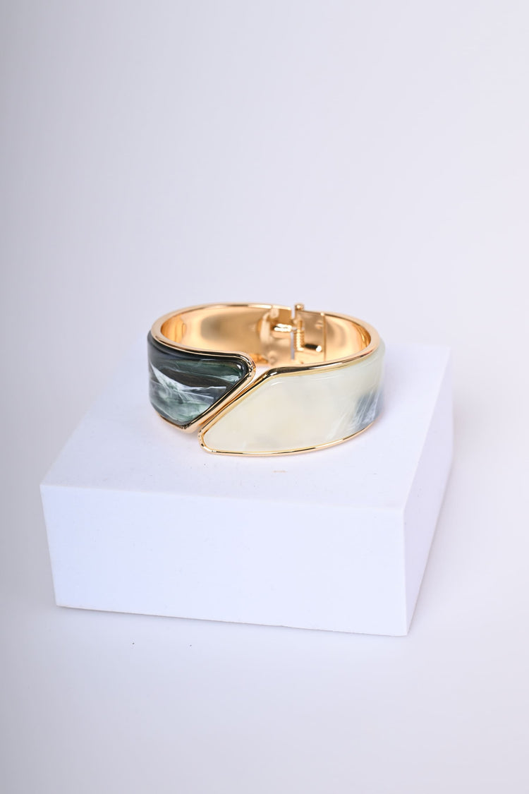 Marble effect rigid bracelet