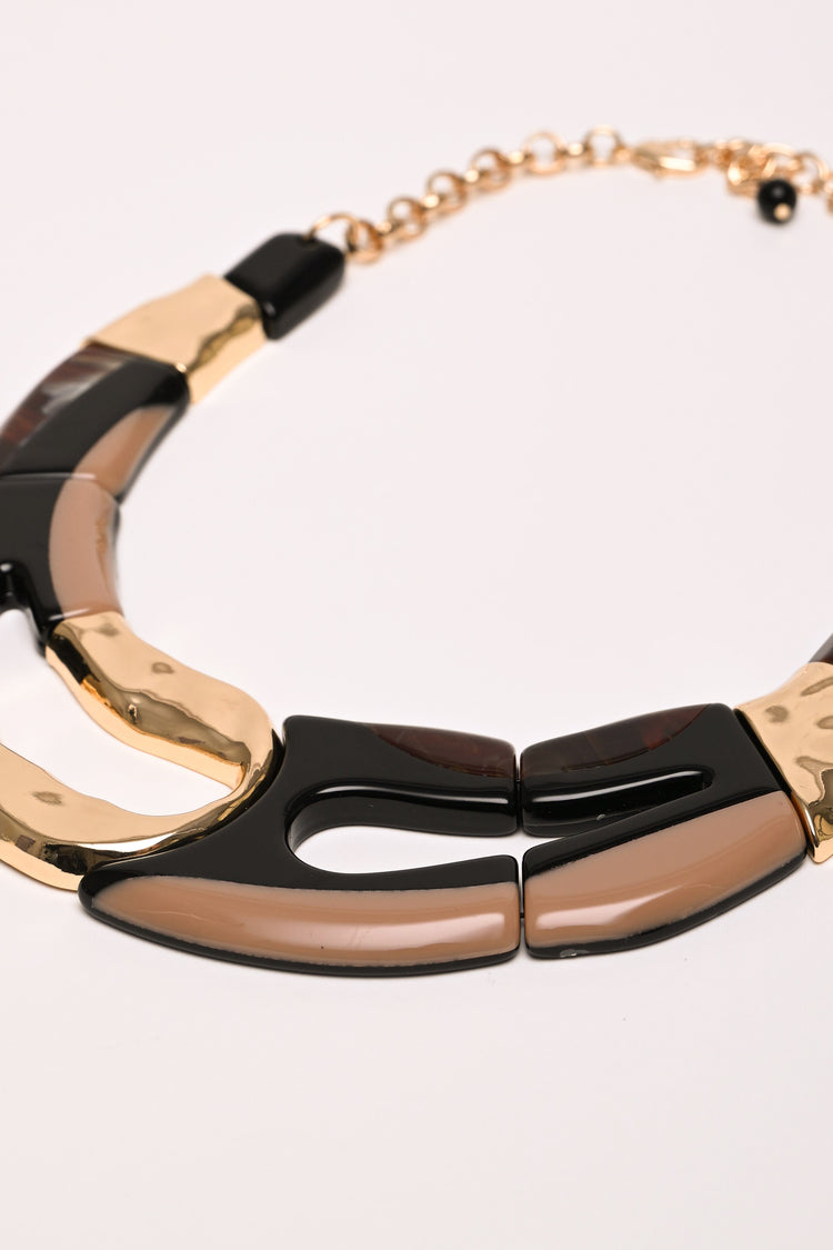 Irregular stones necklace