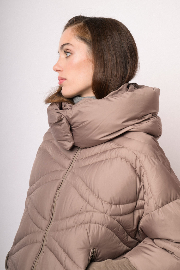 Taupe short puffer jacket with oversized collar