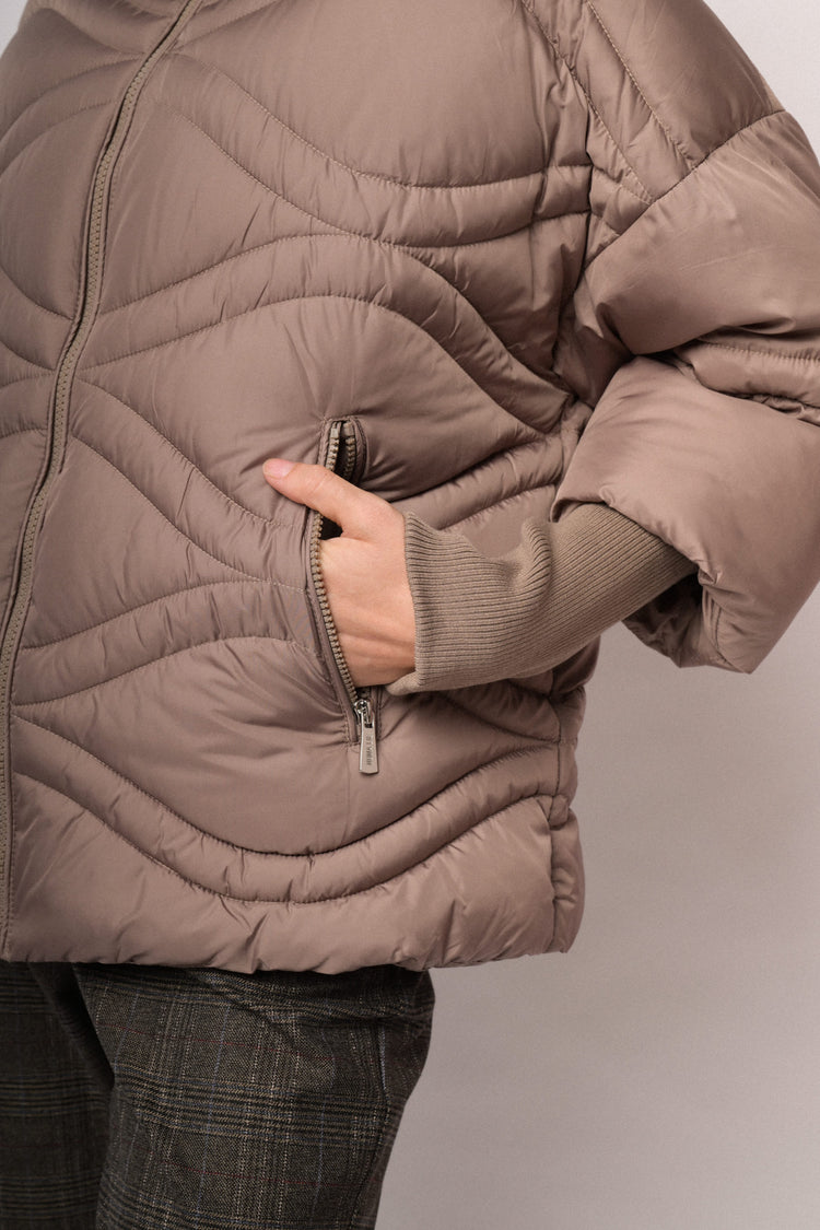 Taupe short puffer jacket with oversized collar