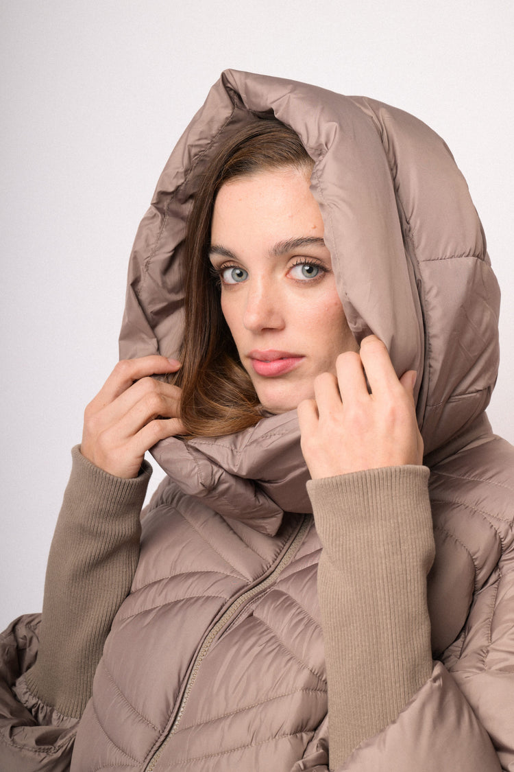 Taupe short puffer jacket with oversized collar