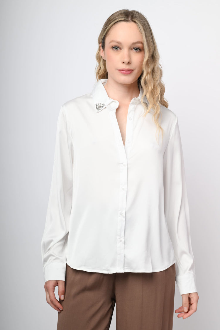 Jewel collar satin shirt