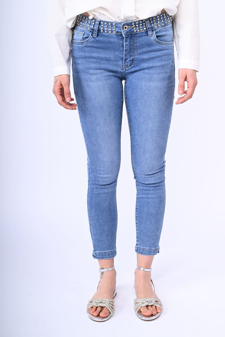 Rhinestoned-waistband jeans