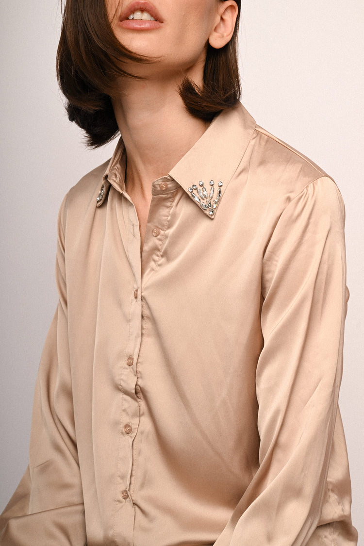 Rhinestone-collar satin shirt