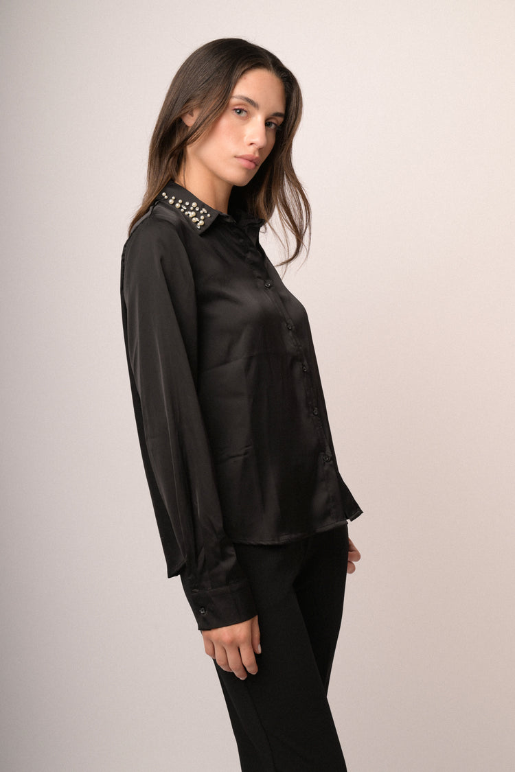 Camicia lucida con strass collo
