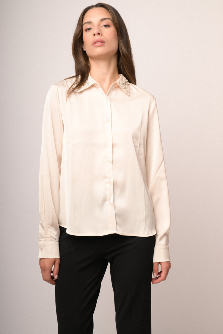 Camicia lucida con strass collo