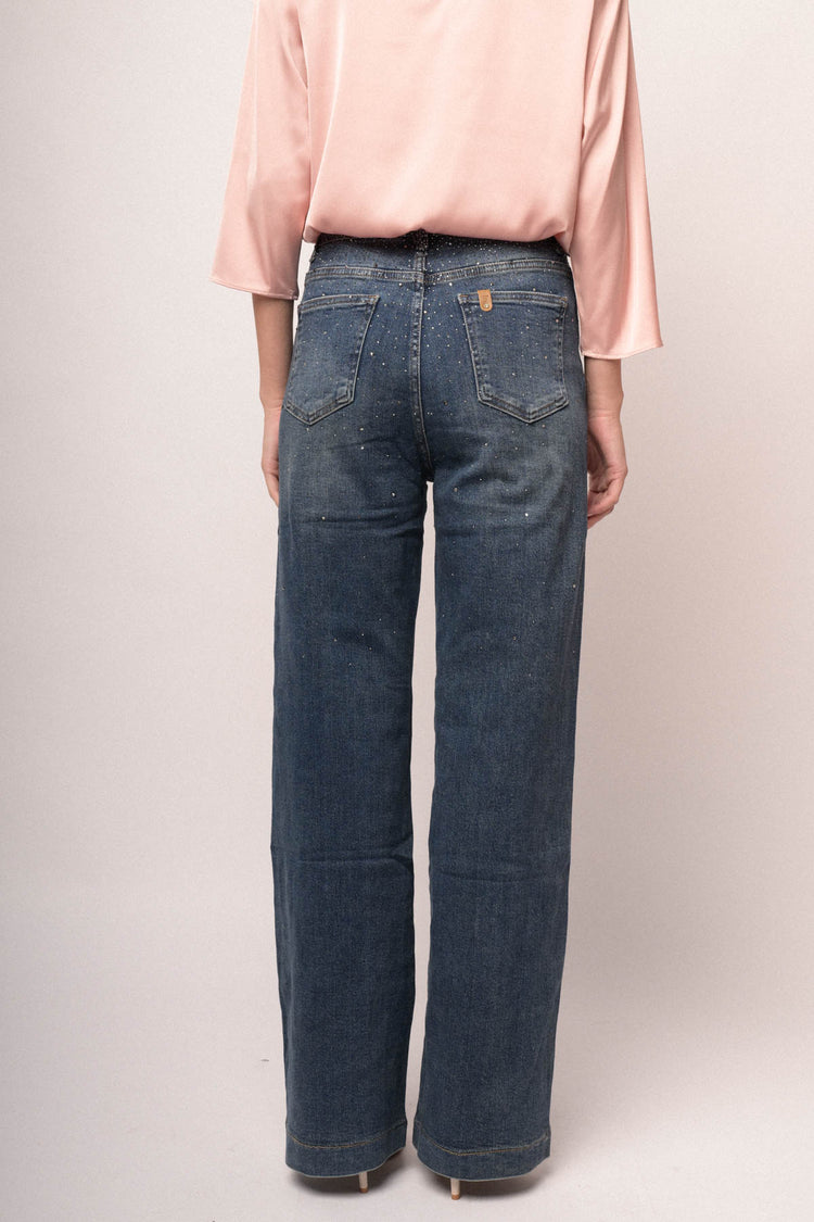Jeans palazzo con pince e strass