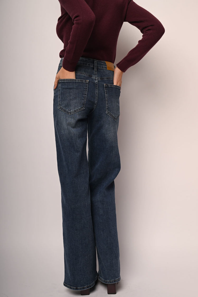 Wide-leg jeans