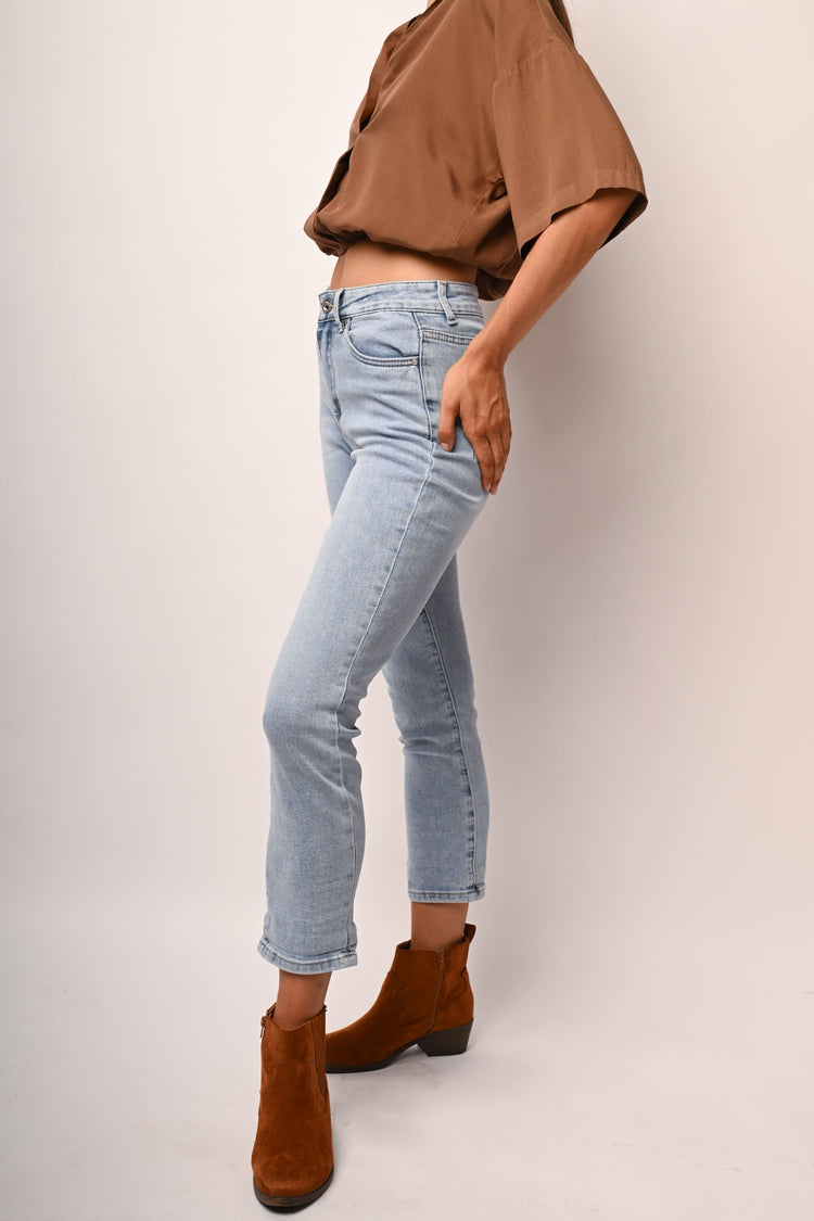 Mom-fit jeans