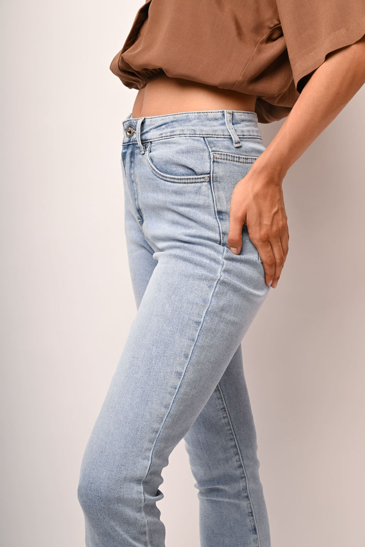 Mom-fit jeans