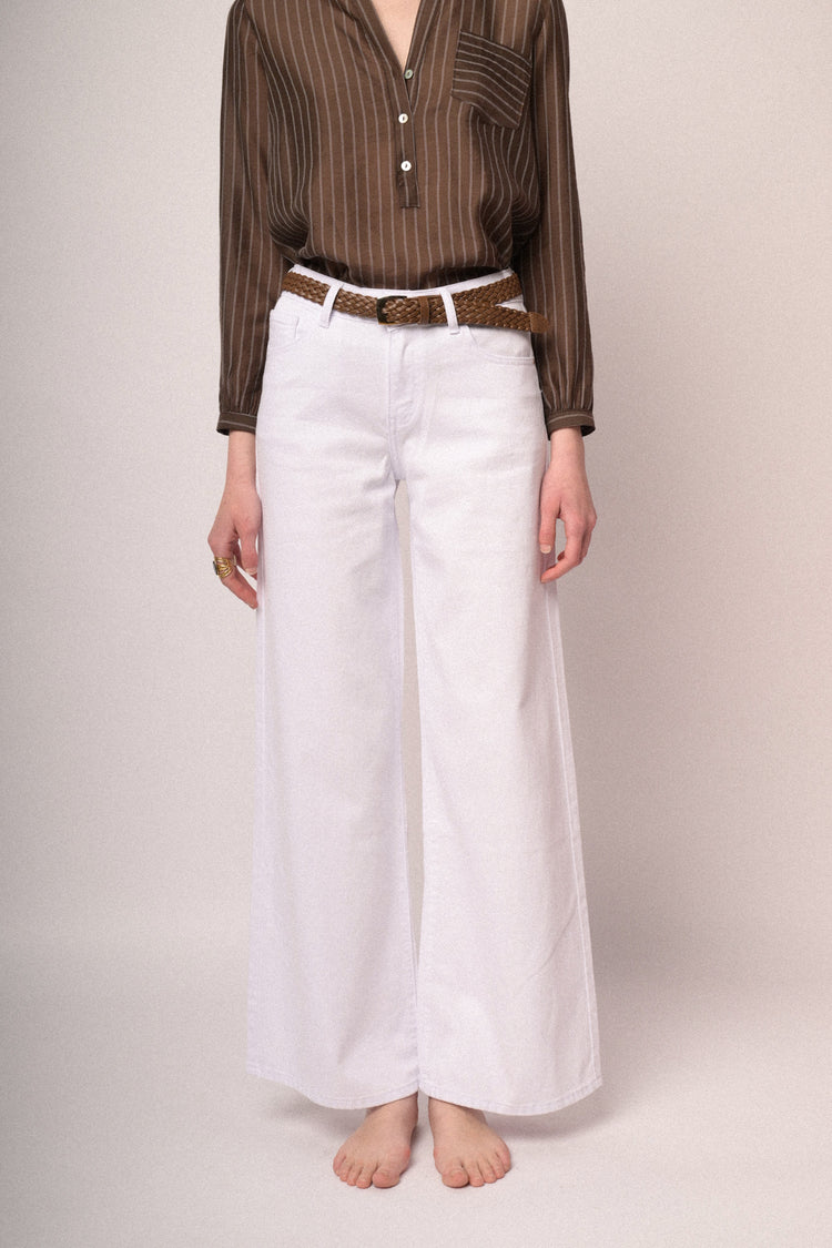 Belted white wide-leg drill trousers
