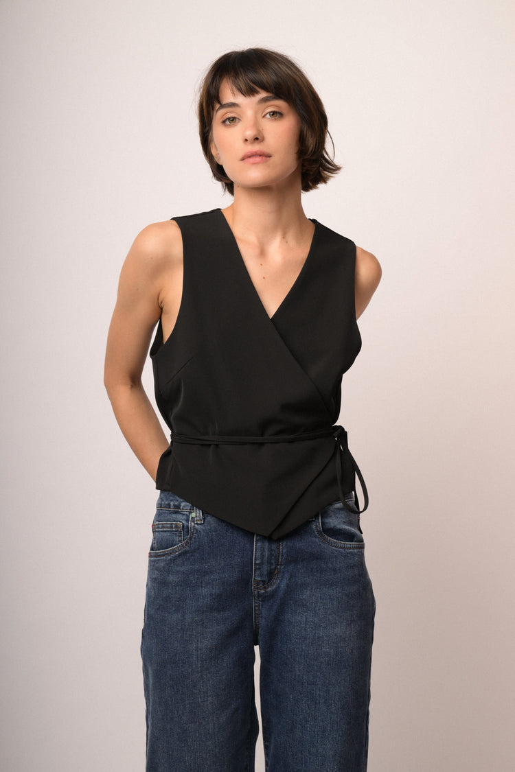 Top incrocio con laccio