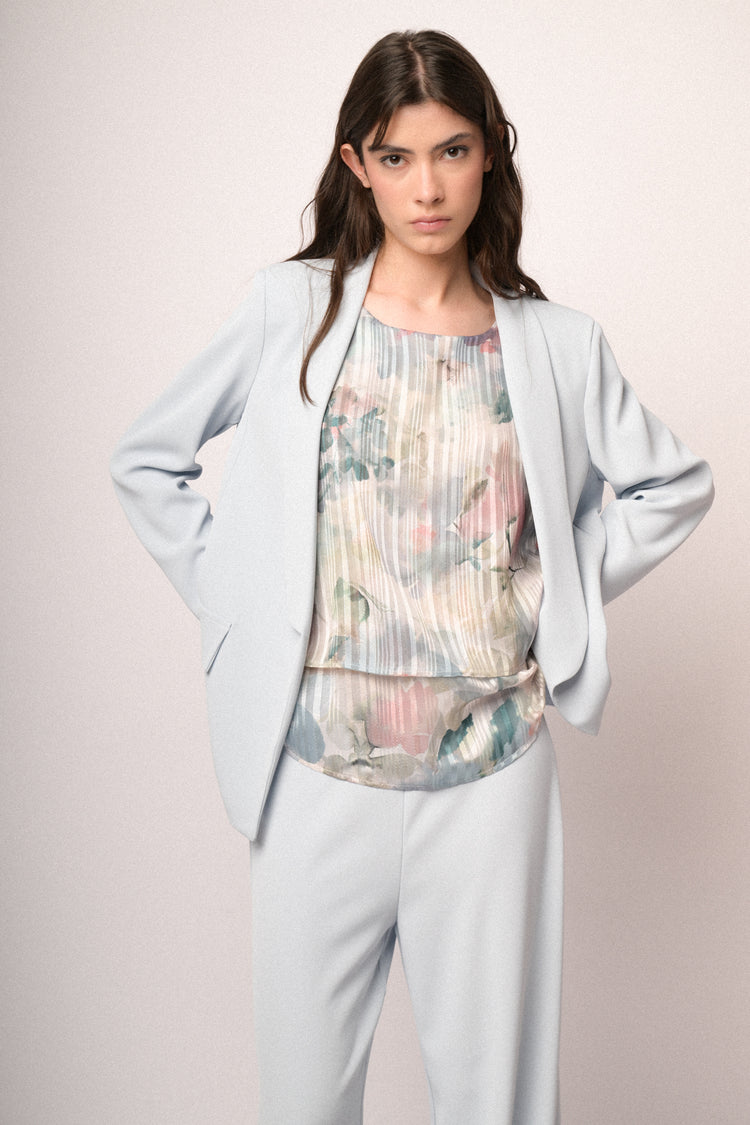 Sky blue shawl lapels fluid blazer