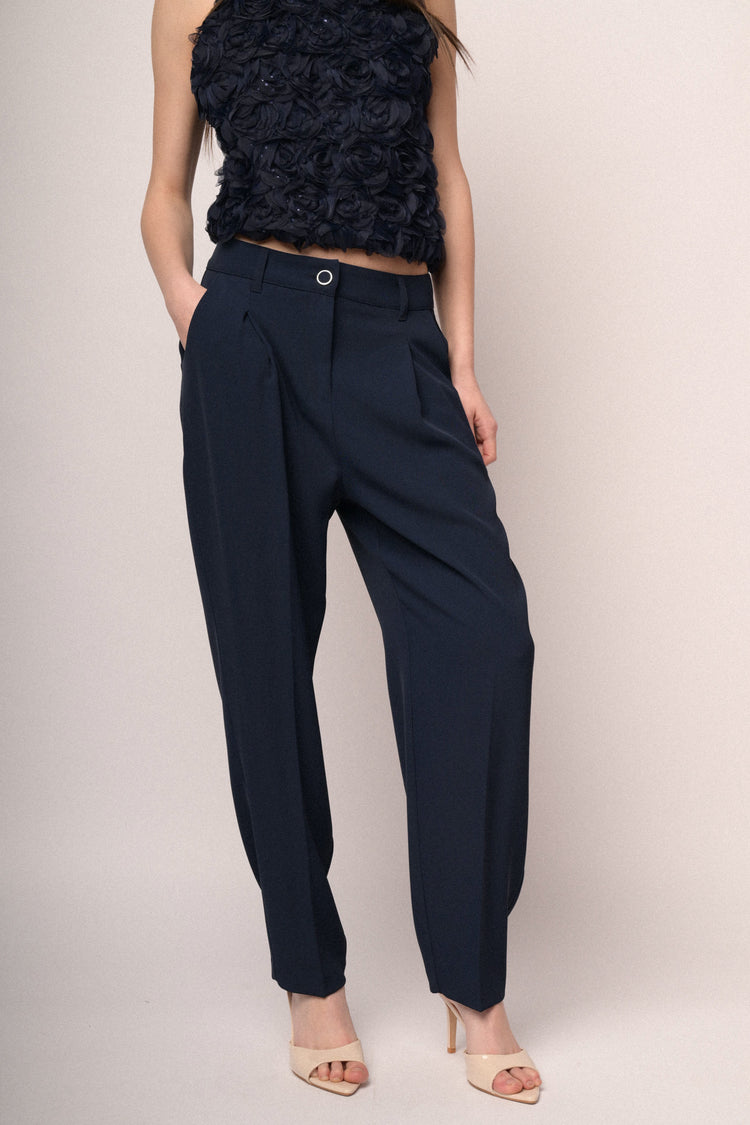 Blue carrot-leg fluid trousers