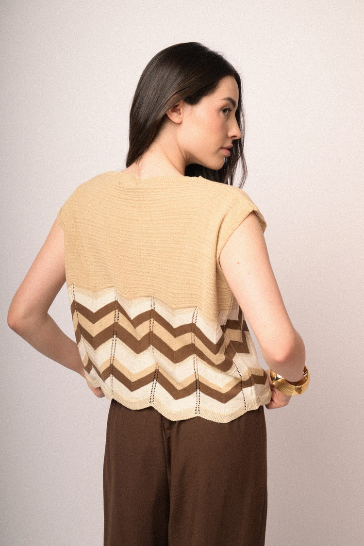 Multicolor zig-zag beige knit top